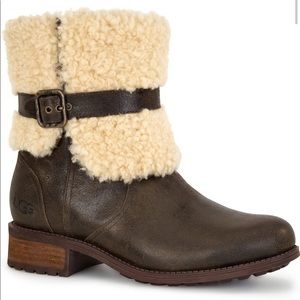 UGG Blayre II Boot - Like New!